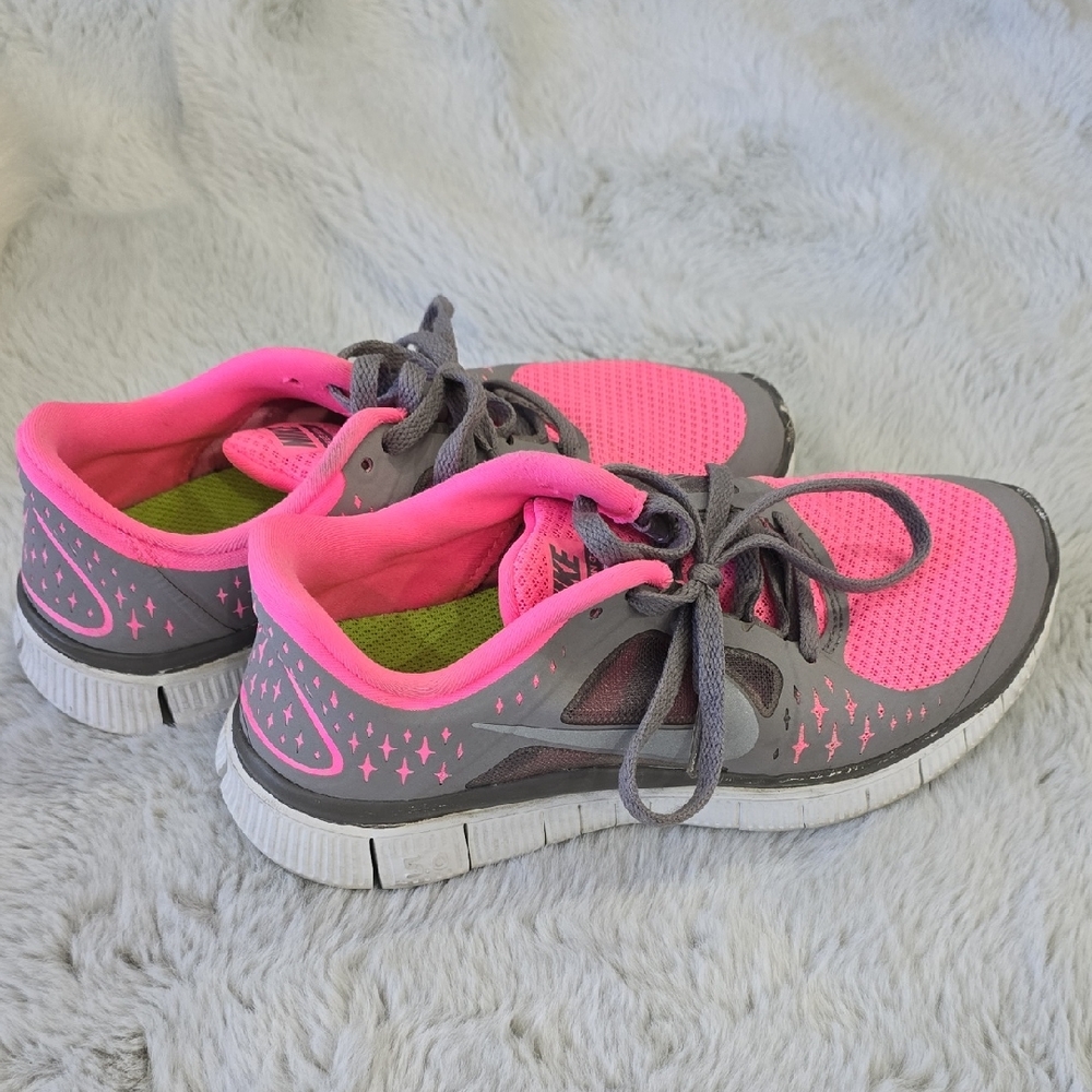 Nike Women's Vibrant Pink and Gray Athletic Shoes